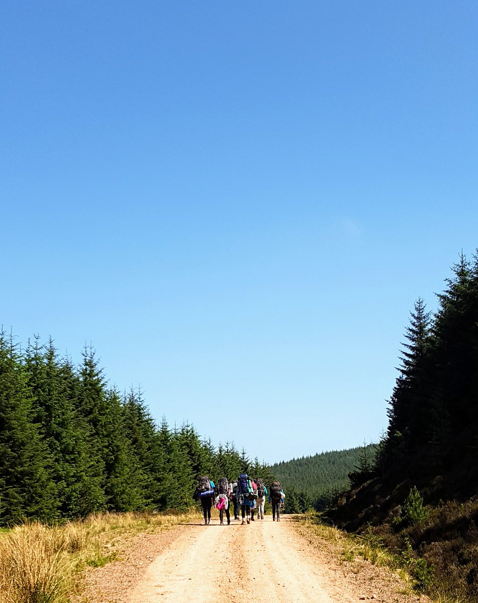 HazAcadSocSubs's tweet photo. Another sunny day on Duke of Edinburgh, featuring some interesting lunch choices @HazleheadDofE #tinnedham #DofE #sunshine https://t.co/TZ290FW6go