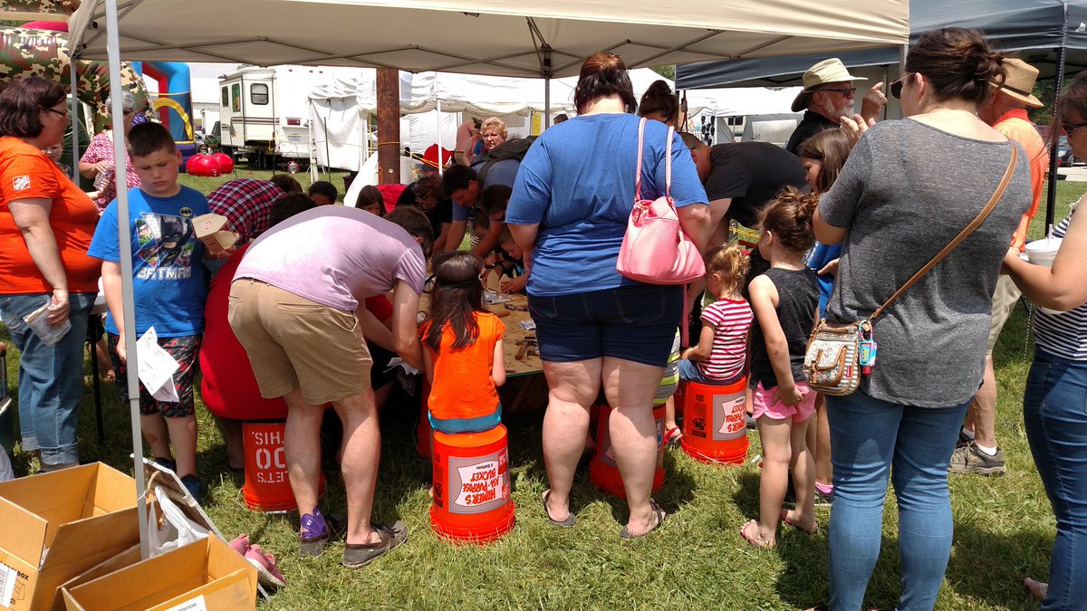 What a fantastic time at the kids workshop. Utica old fashioned ice cream festival!! <a href="/sours25/">Stephanie</a> <a href="/jcruz_x/">🇨🇴</a> <a href="/kamizaiah/">Erica Carter</a> <a href="/wendyrr7/">THD@WendyRamjas</a>