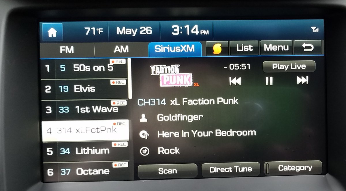 ElleGee_Tampa's tweet photo. Ah, the good old days of #Goldfinger - you know, when @Darrin99 and @charliepaulson were there #SoNotTheSame https://t.co/BEXMkeznyn