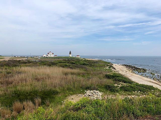 pauldatta's tweet photo. Chasing #lighthouses again in #rhodeisland #pointjudithlighthouse #iphonex #mobilephotography #insta_rhodeisland #ri #vsco #vsco_lighthouse #vsco_beach #twitter https://t.co/dlfrFpUrWQ https://t.co/U0lcm9fARt
