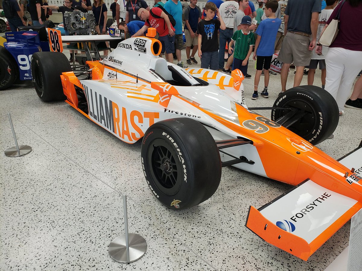 Drake4Drizzy's tweet image. RIP Lionheart