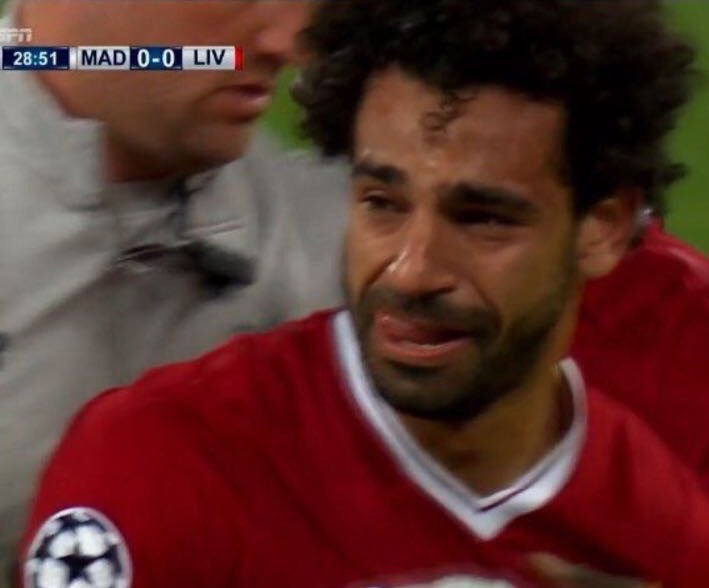 hassanelraddad's tweet photo. #محمد_صلاح،. دموعك غالية يا بطل، @فخورين بك يا فخر العرب، الله يحرقك يا #راموس https://t.co/w8aklCwOn4