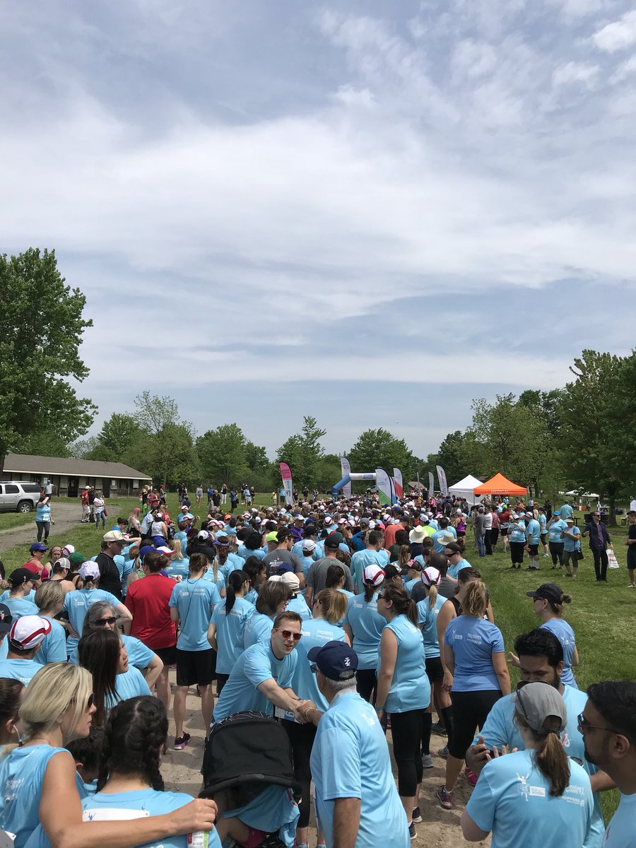NoteboomJim's tweet image. Amazing ☀️ day at #SHOPPERSLOVEYOU #RunForWomen in Oakville! More than $110,000 raised for women’s health!!! Well done all! 😁😊👍