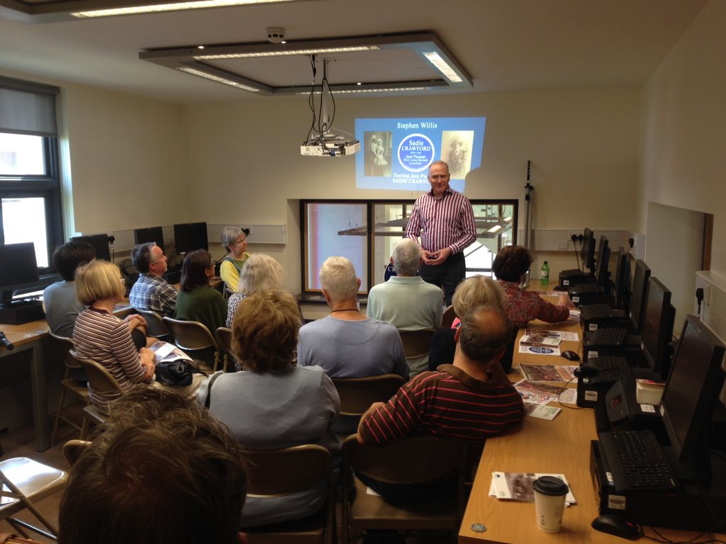 summerstown182's tweet image. Got to say, anyone in #TootingLibrary hearing Stephen play those 1920s jazz tunes featuring his Great Aunt Sadie was absolutely privileged What a truly wonderful addition to our #Wandsworth #Tooting #SouthLondon heritage #WandsworthHeritageFestival @wandsworthlibs @wandbc