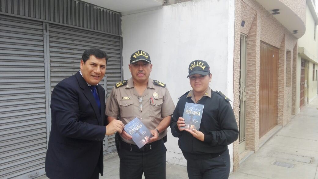 pr_Infante's tweet photo. Trujillo - Perú, La Iglesia de Las Quintanas con todos sus Departamentos y áreas participaron de la entrega del libro Misionero #ElPoderdeEsperanza, nuestras oraciones por todas las personas que recibieron el libro https://t.co/sreUc6Potl