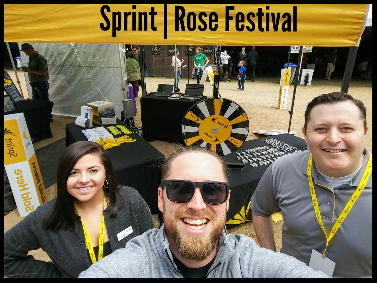 DaneFromSprint's tweet image. Do you like free stuff??? Come see the Sprint tent at Rose Festival in Portland and spin to win!!! #EverybodyWins #ccComm #Sprint #WeAreNW #PartnerUp @suehyun_chung @ArthurHThomas @RobertCulp @kelci_ly @Sprint_Ricky @JamesLeeWC
