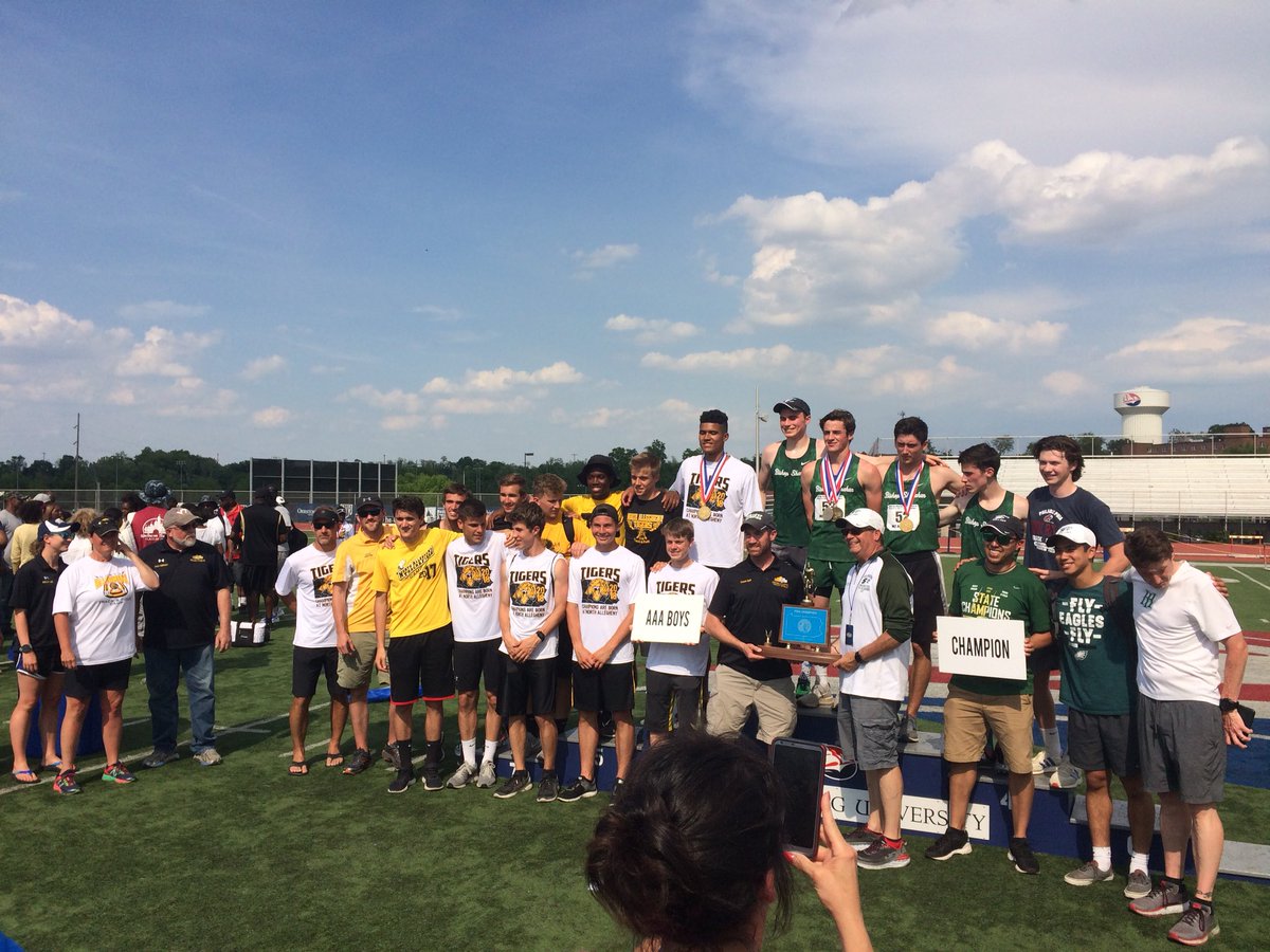 PennTrackXC's tweet photo. North Allegheny and Bishop Shanahan are the AAA boys co-state champions! #PIAAStates https://t.co/CEpYJLAQwh