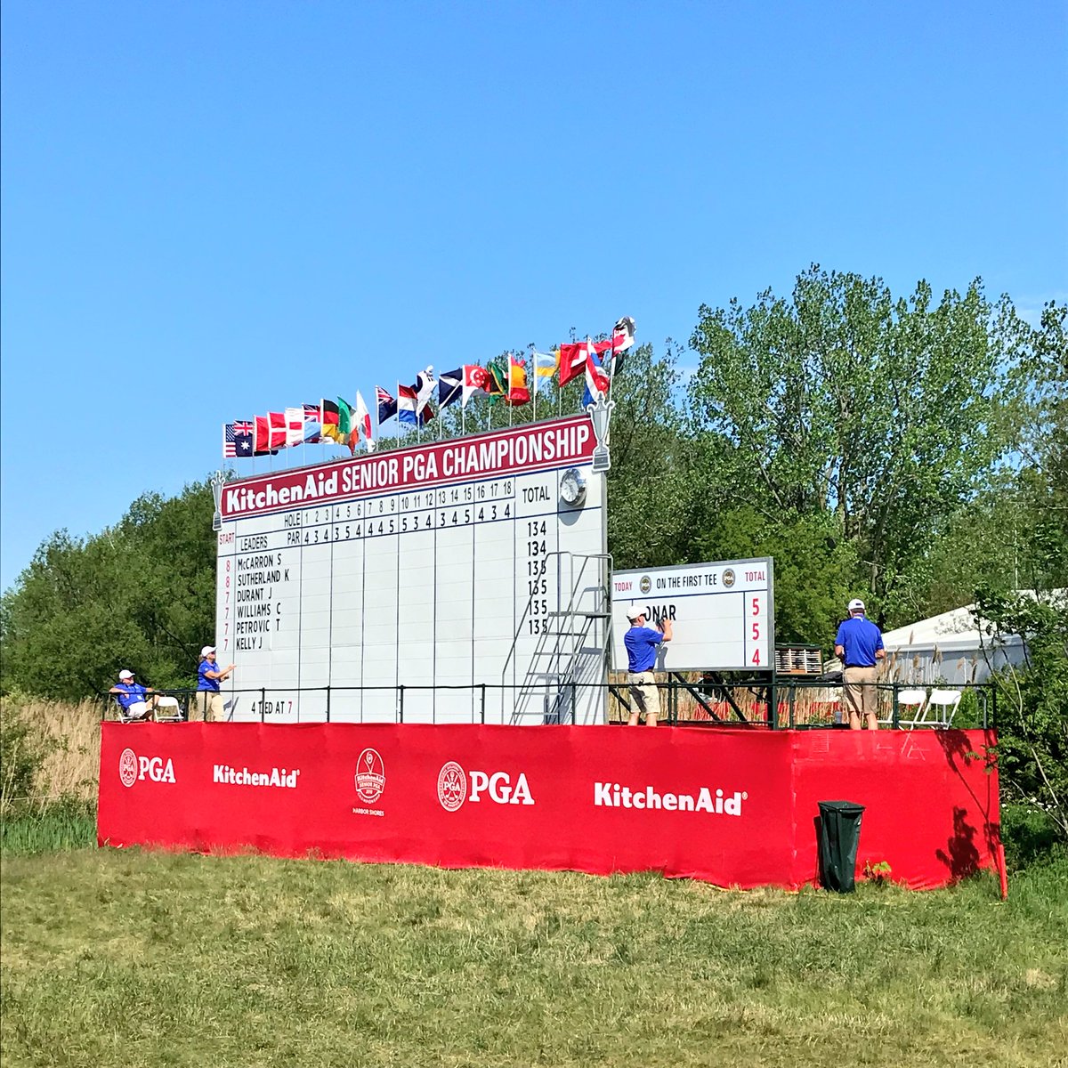 DowPUArchive's tweet photo. Scott McCarron is still at the top of the @seniorpgachamp leaderboard at @HarborShores. Are you at the top of the sustainability leaderboard?

Learn more about our energy-efficient insulation solutions to help you drive the green: https://t.co/xkVnka7cQl
#InsulationScience #SrPGA https://t.co/lVuzCwpVqR