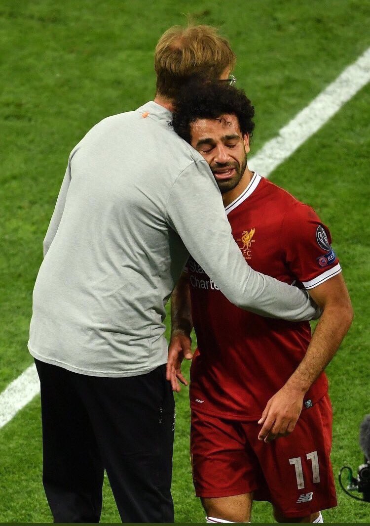 Sarah_Othmann's tweet photo. We love you! 
Get well soon! .@MoSalah https://t.co/hoaoJnTz0e