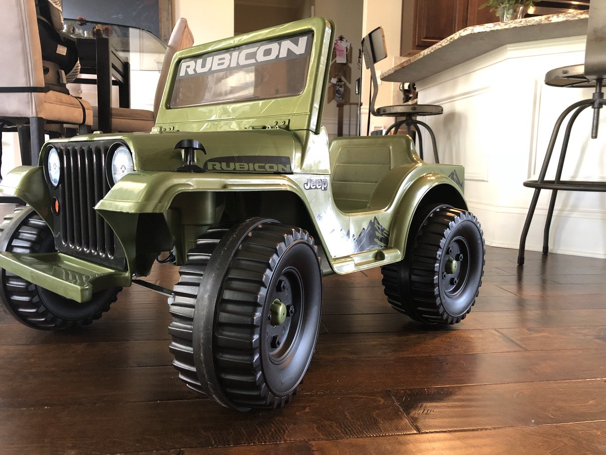BeasonWilkes's tweet photo. Purchased my boy his first #jeep!!#LikeFatherLikeSon https://t.co/LP13PBQGCb
