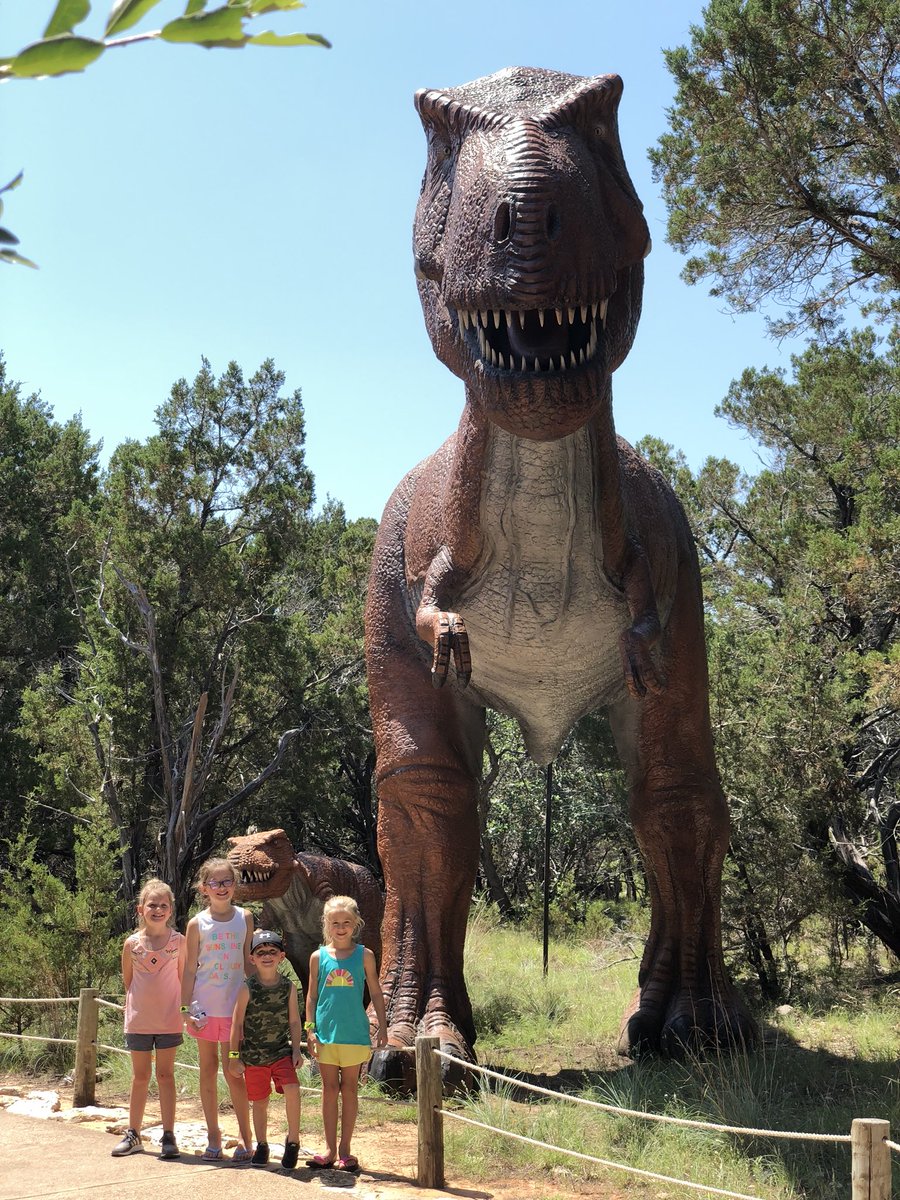 We had so much fun with Johnson’s at Dinosaur World & @DinoValleySP