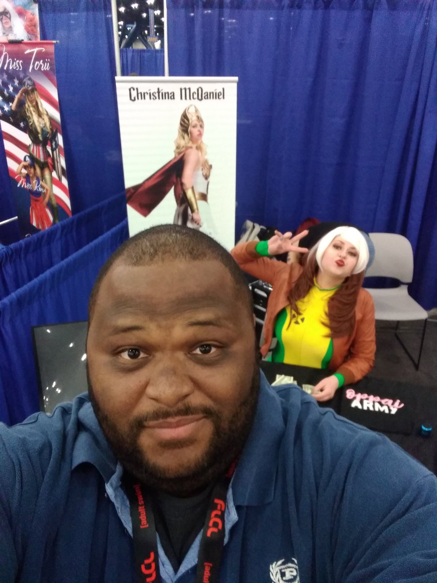 BarriMedia's tweet photo. Chilled with #cosplayer @CMcDOfficial at @Comicpalooza she's over in aisle 1500, make sure you stop by and say hello.

#comicpaloozahouston #comicpalooza #comicpalooza2018 #cphou #cpx2018 https://t.co/qvjXZlid2O