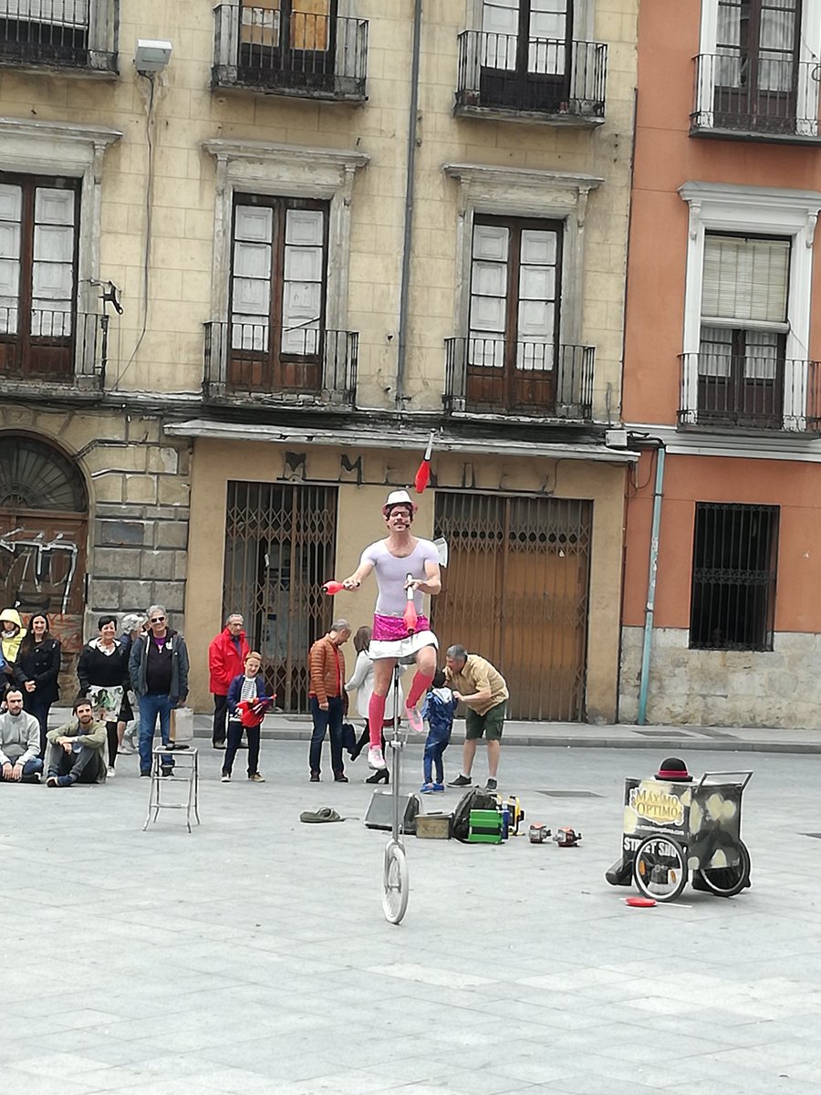 <a href="/maximooptimo/">maximo optimo</a> lo ha petado hoy en una de las plazas de #Valladolid <a href="/tacVLL/">TAC Valladolid</a>