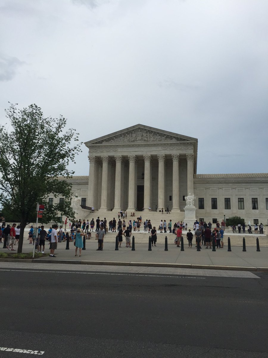 dmsdctrip's tweet photo. All 3 branches of government in 1 day! White House ✔️ US Capital ✔️ Supreme Court ✔️ #dmsdc2018 https://t.co/rfab0Uu6wa