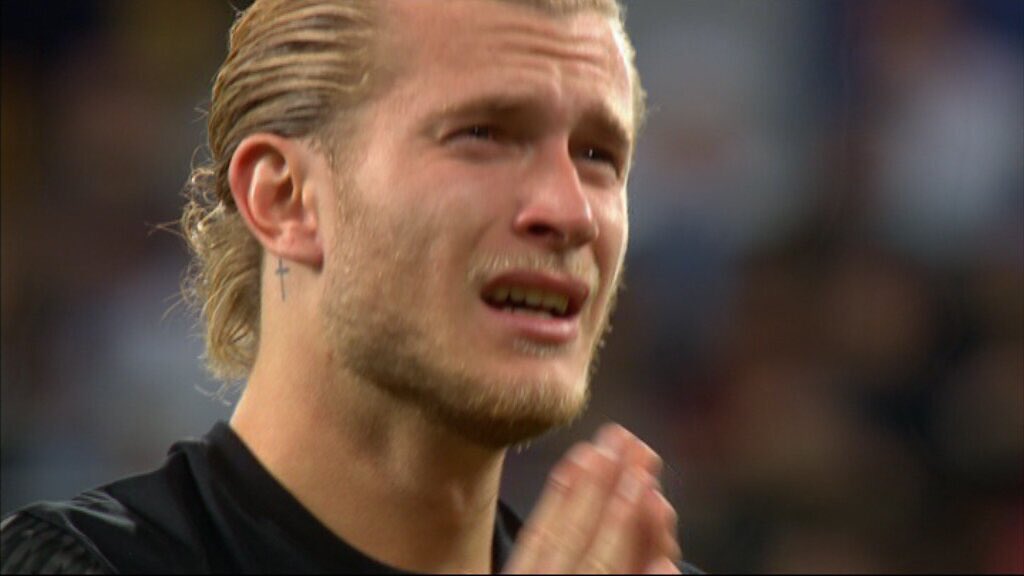 PacoSedano28's tweet photo. Qué injusto es ser portero y qué difícil es serlo en momentos de máxima presión, me solidarizo con @LorisKarius, sólo los porteros sabemos qué se le pasará ahora por la cabeza #losporterosestamossolos https://t.co/5NmSPOKLbM