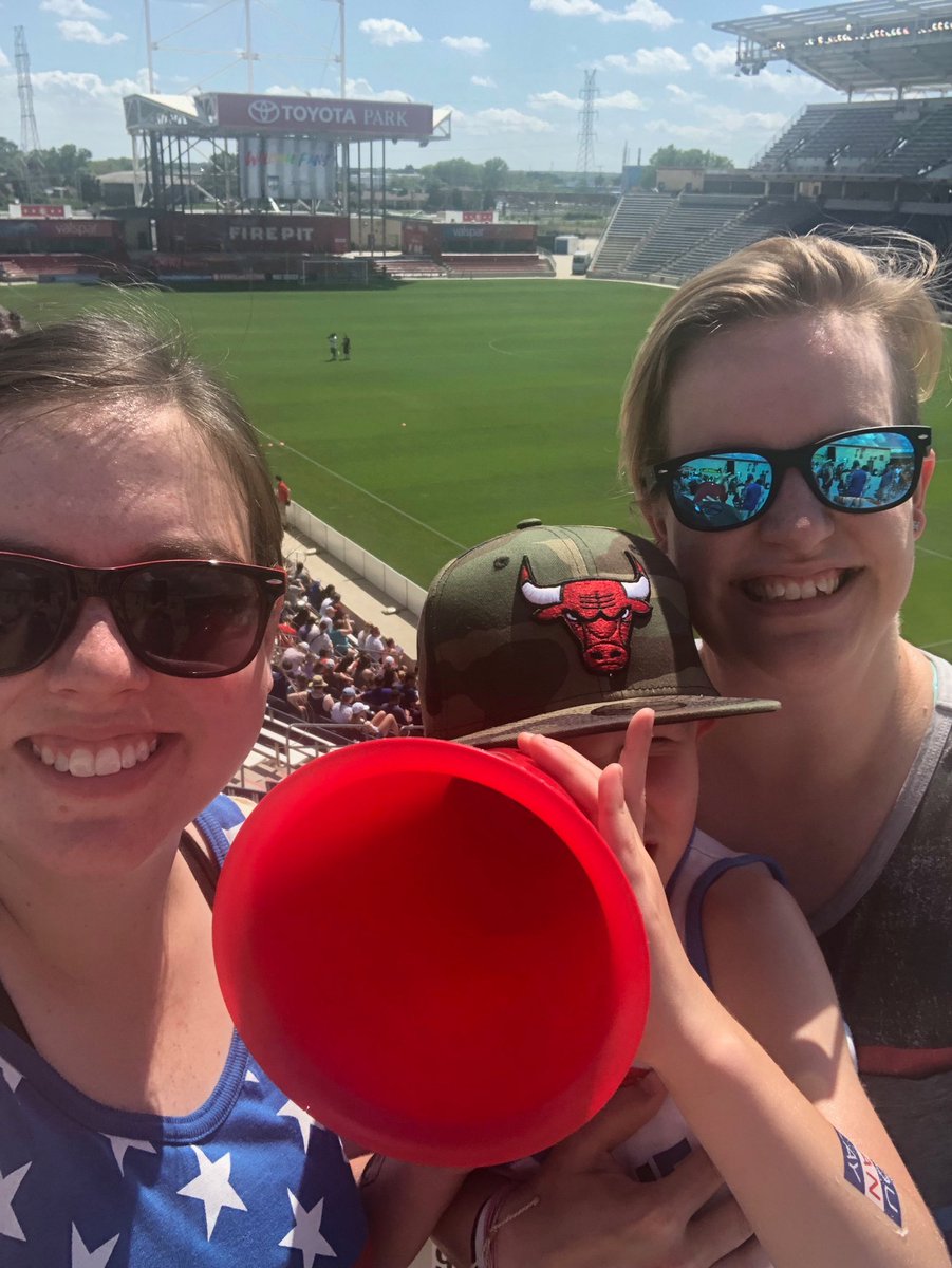 erica_b's tweet photo. Red Stars game with my faves! https://t.co/eWWQiA6meZ