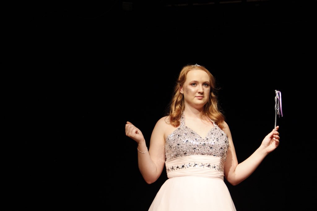 cmetdramasoc's tweet photo. Oh what an amazing day! Nearly 100 of you came out to support us today and we couldn’t thank you enough! Now it’s time to rest up and get ready for tomorrow! #ashgirl2018 #oneshowtogo https://t.co/injwgXNbcb