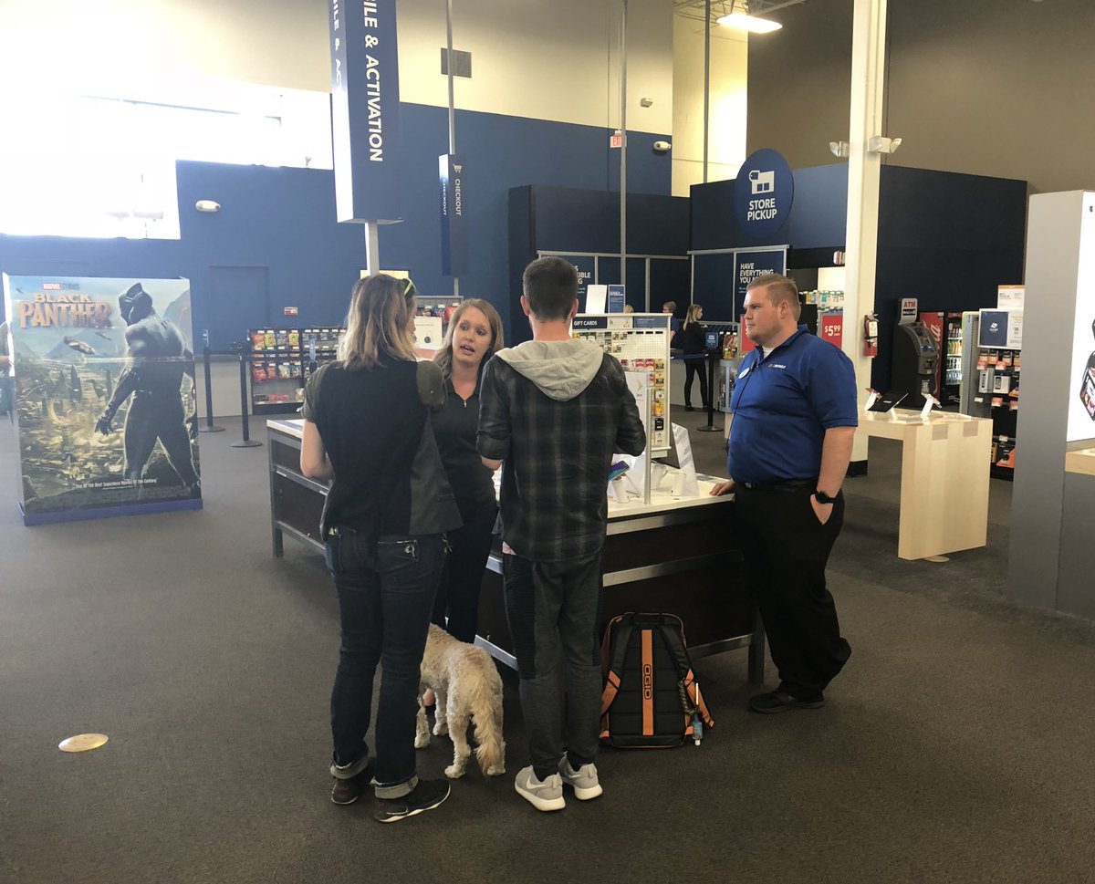 JamesLeeWW's tweet photo. Late Tweet from Yesterday ⏳. Best Buy team knocked it out of the park; great job #SmartConsulting @KylaGlentz and @danvoight ✅ #6PsNWStyle #WeAreNW ⛰ #ColoradoTeam Kyla illustrated the “Positioning, Pricing & the People” P of the 6P’s ✅ @DowDraper @boostmobile @Sprint https://t.co/PPiG5TSB7W