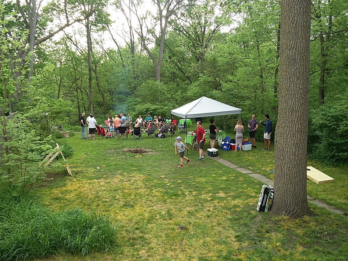 Team Sherwood, partying in the Forest. #backyardbbq #myteam #SherwoodForest <a href="/vandermark_a/">Abe</a> <a href="/andrea_machoTD/">Andrea Soucy</a> @ElkassemGihan