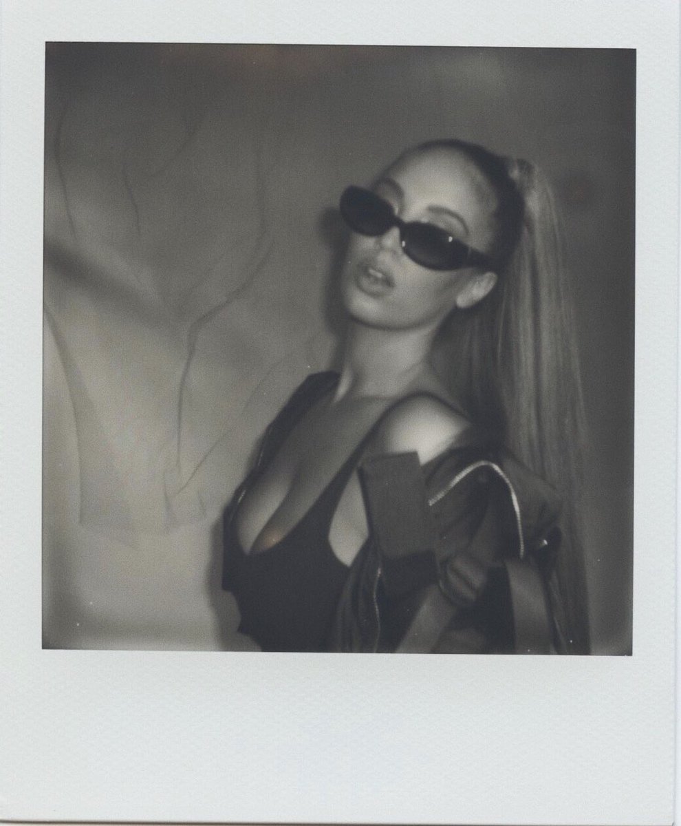 alinabaraz's tweet photo. tell me what you want https://t.co/Vf22pTuHM6