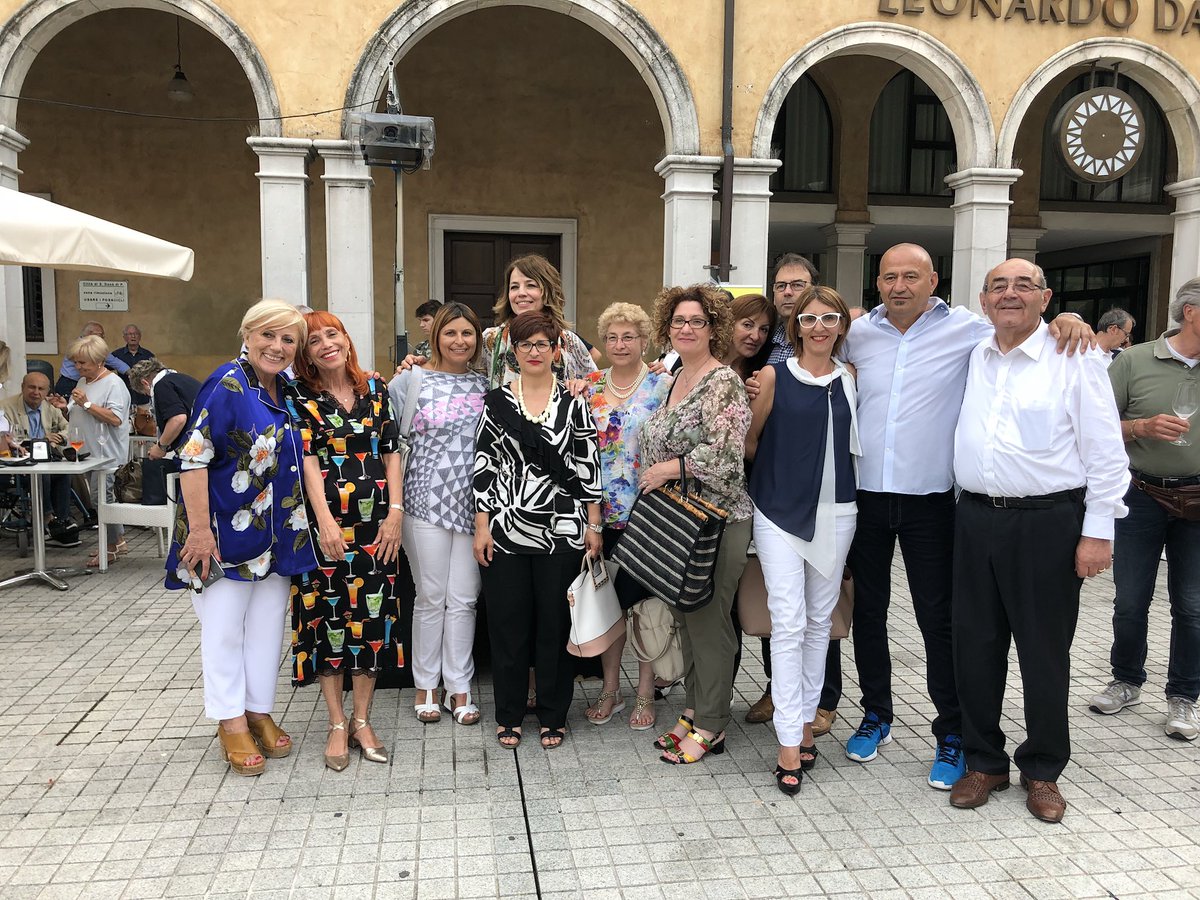 Oggi a #SanDonadiPiave, dove sono candidata capolista #Fi. Un aperitivo con tanti amici per il nostro candidato sindaco Oliviero #Leo. #VotaLeo #sandonanelcuore #ForzaItalia 🇮🇹