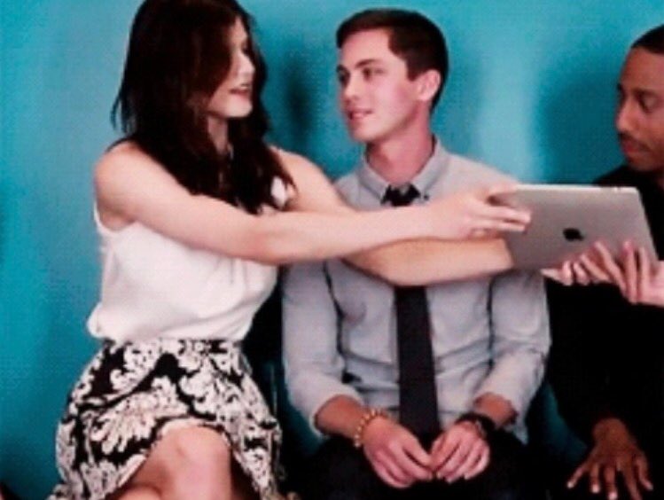 thelrviya's tweet photo. izlediğimde ship olayları fazla yoktu ama çok yakıştırırdım, gerçekte de sevgililerdi ama ne yazık ki :') #LogAndra https://t.co/10WZOvGlaD