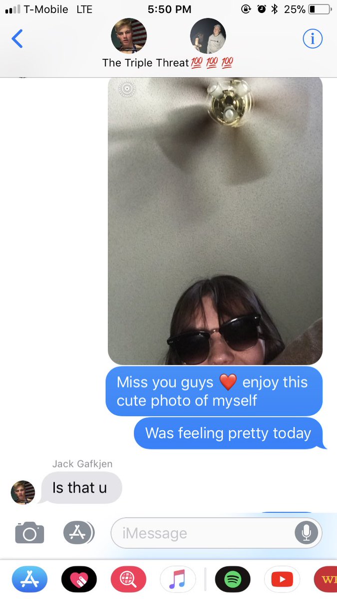 Katlyn_endersbe's tweet photo. when you feel pretty so you send a selfie to your friends and this is the response you receive...#notwhatiwaslookingfor https://t.co/4hL6HVdBVd