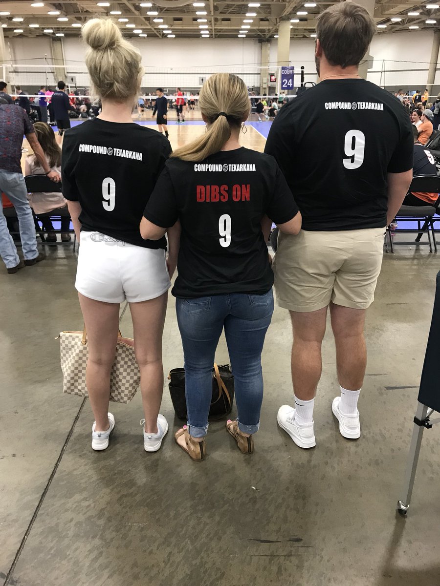 Erin_j_miller9's tweet photo. Been watching my #9 since high school! 😍😊 #dibson9 #USAVNationalchampionship #thecompoundtxk #playaboveaverage https://t.co/SQRwn4Lap6