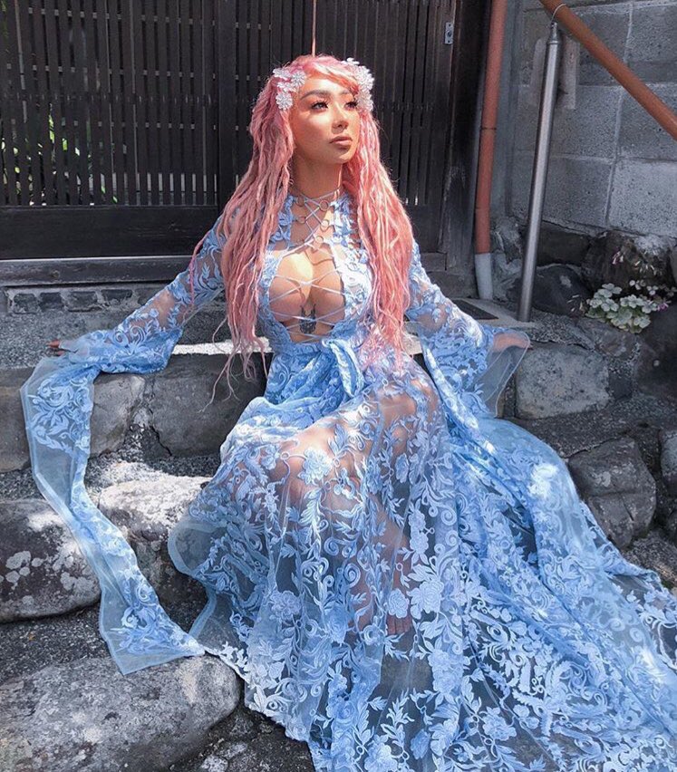 drealldia's tweet photo. Can we just appreciate @NikitaDragun she gets to play dress up every day of her life, ugh goals 🐲 https://t.co/1mMm12bY02