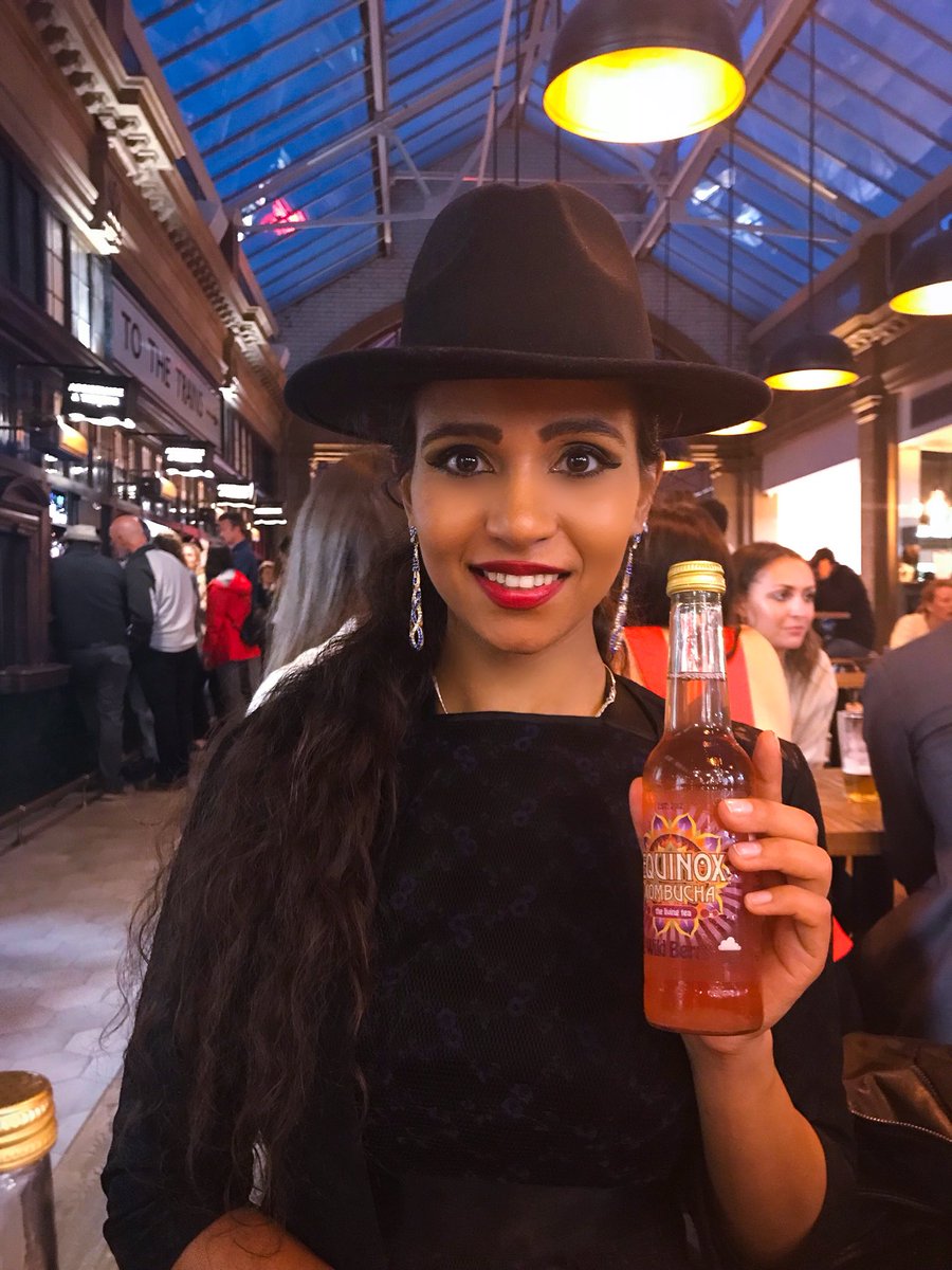 JahnaSebastian's tweet photo. #LegendsOnTheMapLDN with @dianouch at @ahipokelondon #music #food #london #legendsonthemap #multivizionmusic #international #pop #rnb #hiphop #edm #ukmusic #goodvibes #goodtimes #instago #food #hawaii #hawaiian #hawaiianfood #fulham #singer #songwriter #producer #alchemisttv https://t.co/UDG6CTqAzJ
