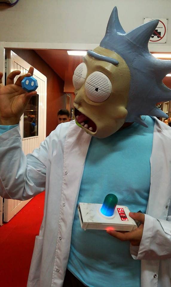 daniserranu's tweet image. O que você está esperando para seguir o Octo? Até o Rick já embarcou nessa! 
#octo #octodash #ComicConArgentina #madpix #indiegame #RickandMorty