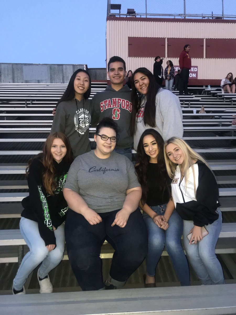 Ctali15's tweet photo. I am glad I had met all of these fantastic friends in my high school years. Even our high school story is about to lead to an end, though new chapters in our life will begin and we only can keep moving forward. Wishing all these amazing people can achieve their dream#SeniorSunset https://t.co/hgDQQyMa3L