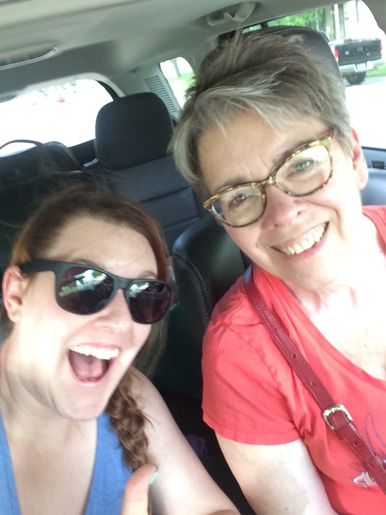 EmilyMurphy04's tweet photo. We made it out! Phone died, waited 20 mins in line at @Safeway https://t.co/t9zXKCU6PK