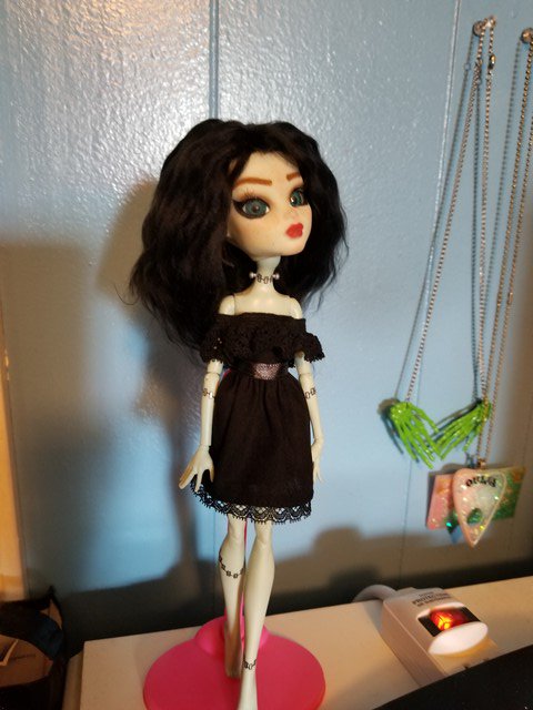 JTMM56's tweet photo. Her eye smudged a bit but I still love her. She'll be on discount when I post her

#ooakrepaint #ooak #ooakdoll #monsterhigh #ooakmonsterhigh #dollstargram #dollsofinstagram #monsterhighdolls #art #doll #artistsoninstagram #artist #monsterhighrepaint #pride #etsyseller #nonbinary https://t.co/fYqChv7fd8