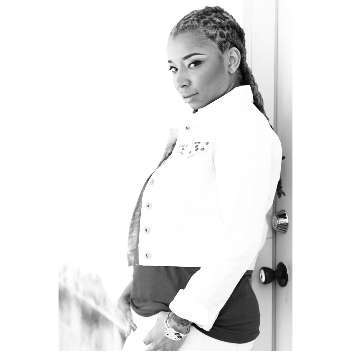 BOOMTishaRaye's tweet photo. BOOMINNNNN LIVE @102_JAMZ from 10p-2a with the amazing @DJERN
My goodness they put the #KingOfTwerk and the #BOOMQueen together...BOOM!!!
#102JAMZ #RetroRadioWeekend #loudandproud #BOOM https://t.co/6L4Urez1s0