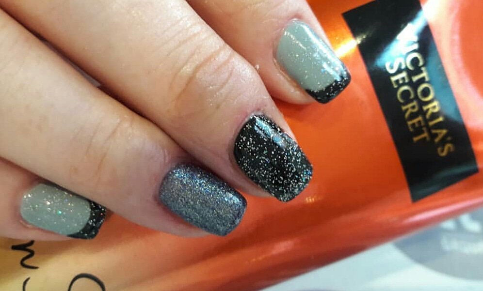 _LTGroup's tweet photo. 👉¿ Vivís a las corridas y sentís que no tenes tiempo para pintar tus uñas?
⠀
 El #EsmaltadoSemipermanente ¡Es la solución! 🙌
Tus manos perfectas por más tiempo ✨
⠀
#Manicuría #Nails #Belleza #LTGroup #LTrends https://t.co/awFveVpm8R