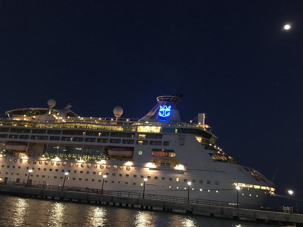 Pic of our ship #GrandeurOfTheSeas at #TheRoyalDockyard . It's a lovely night in Bermuda! ⚓️🌊🌔🌜