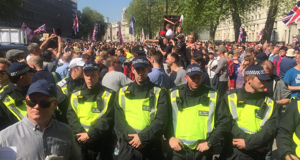 SirDCC's tweet image. MEDIA SILENCE AS THOUSANDS ‘PROTEST’ TOMMY ROBINSONS ARREST OUTSIDE DOWNING ST #FreeTommyRobinson #FreeTommy