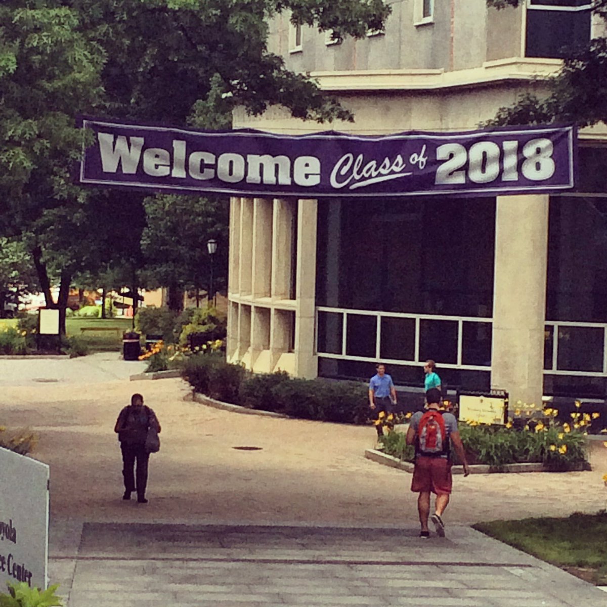 sarmck's tweet photo. 2014 —> 2018 #USGRAD18 💜🎓 https://t.co/jIfUMZGmkY