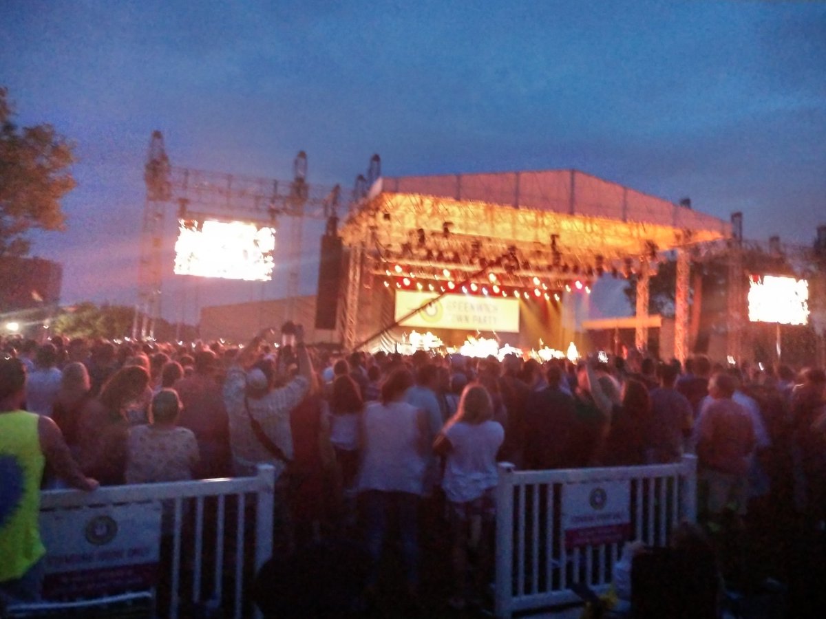 AtmMediaNetwork's tweet image. #clapton