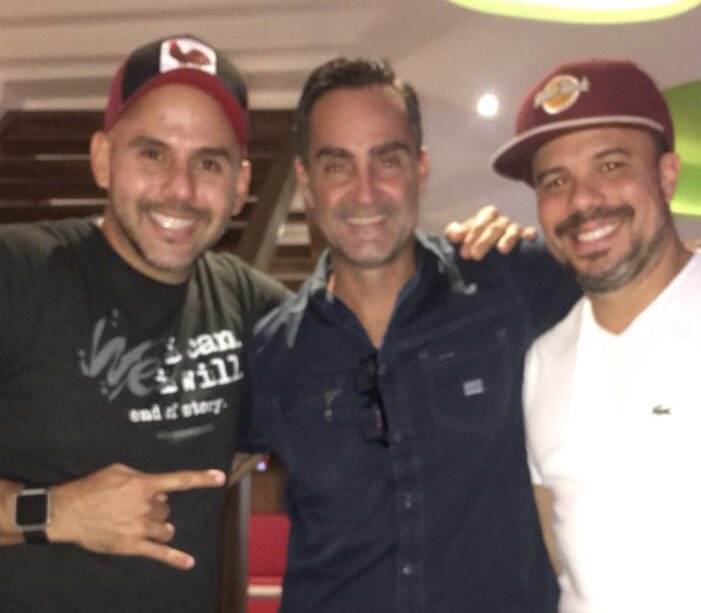 gghisoli's tweet photo. Nada mejor que compartir con amigos de más de 16 años ...@Elshoo @ramonrhg https://t.co/G4BMZBsgfN