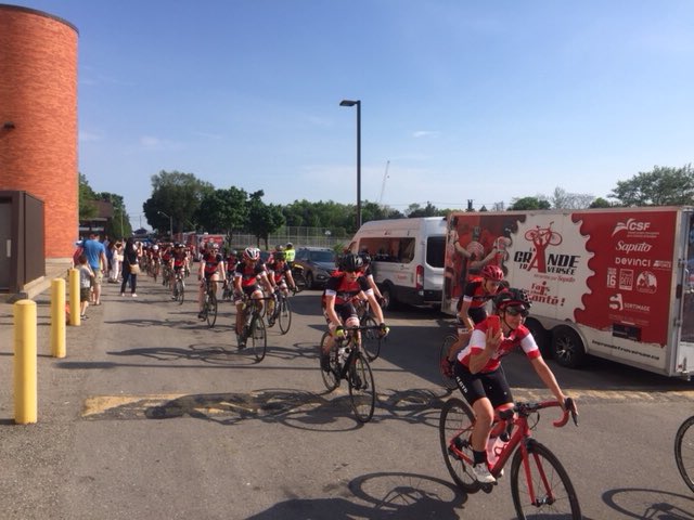 ChristinePopiel's tweet photo. @CSViamonde @LGT_CSF  La grande finale! Nous avons réussi le parcours depuis Oshawa jusqu’à @TorontoOuest!!! Merci aux parents et amis qui sont venus nous féliciter!! Un super grand BRAVO tout le monde!!! https://t.co/GK6oXyGsjO