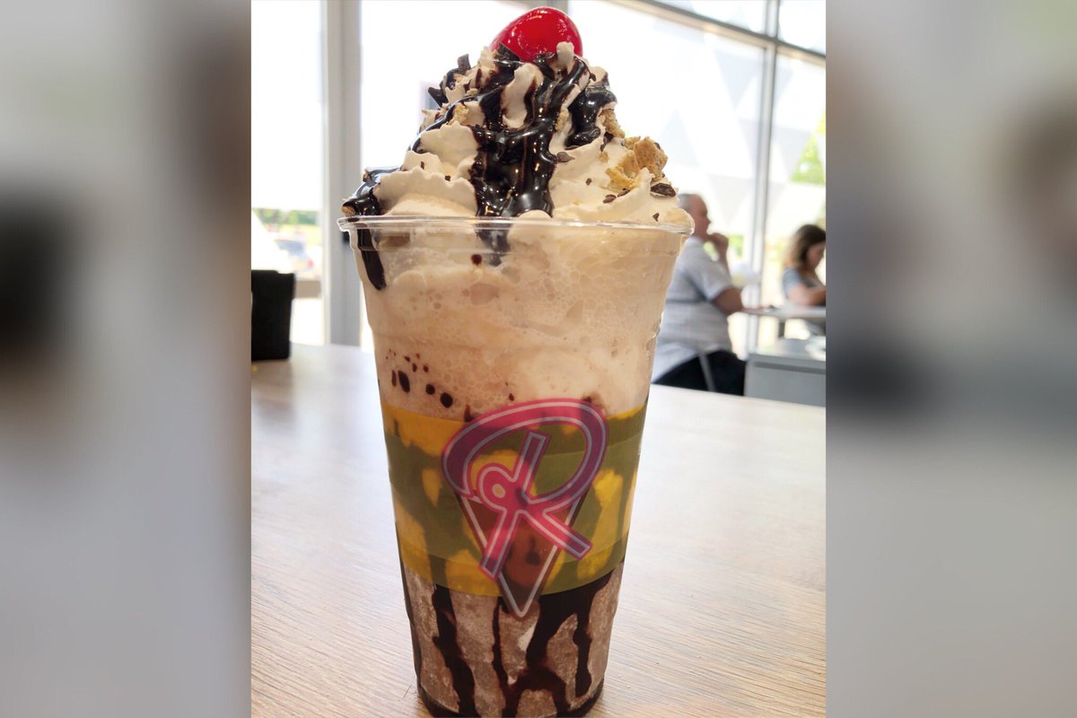 We have been working day and night getting Roxy’s #4 ready for you! Come see us tomorrow from 12:00-9:30! #roxysnofilter