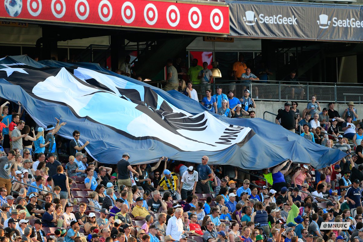 kuzz03's tweet image. Found myself in the bottom left! @MNUFC #ScarvesUpMN