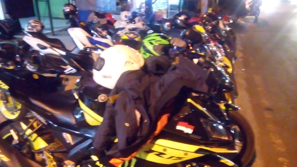 DepokR15Owner's tweet photo. Kopdar penutupan di bulan ramadhan 1439H
#yamahaindonesia
#yamaha4acing #yrfinasiaonal #yrfiidepok #imijawabarat #imi #racing #modifikasi #frid #kotadepok #bikersdepok #r15lovers #r15modifikasi https://t.co/BjiMgNl7Z7