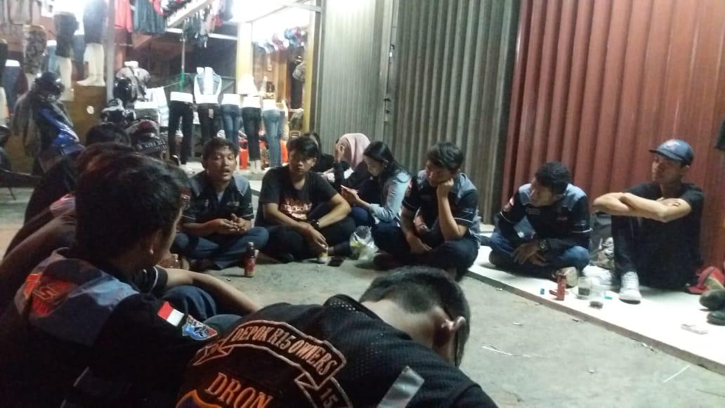 Kopdar penutupan di bulan ramadhan 1439H
#yamahaindonesia
#yamaha4acing #yrfinasiaonal #yrfiidepok #imijawabarat #imi #racing #modifikasi #frid #kotadepok #bikersdepok #r15lovers #r15modifikasi
