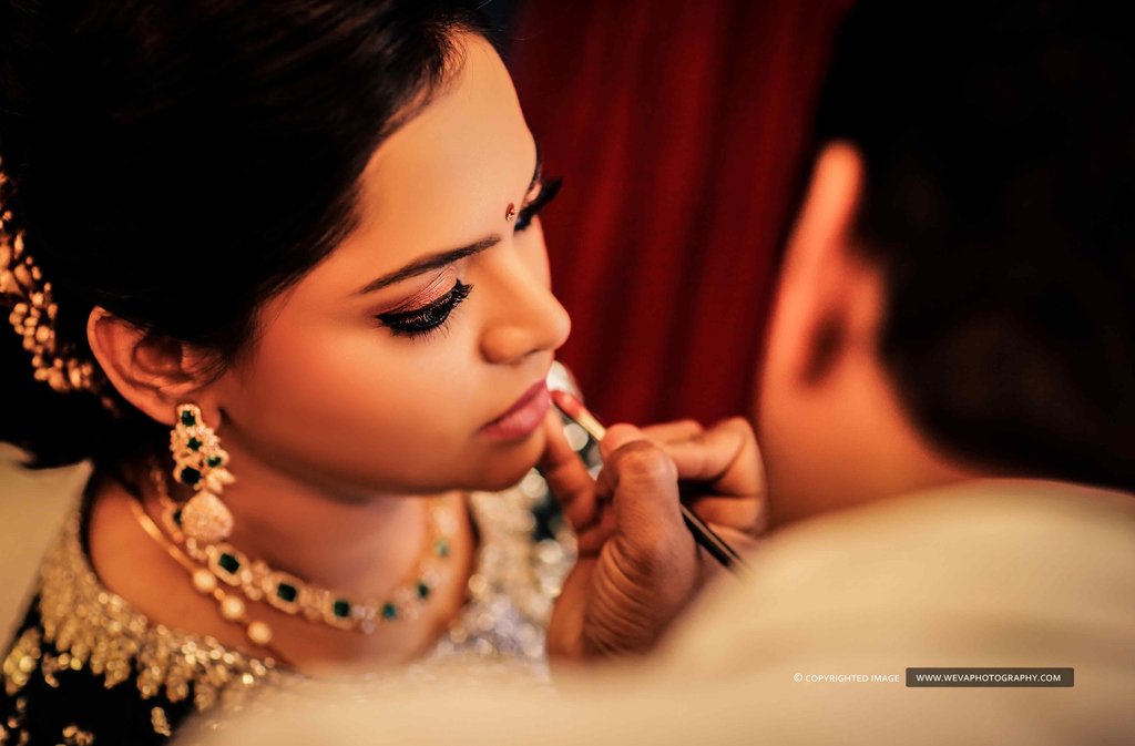 wevaphotography's tweet photo. That final touch up before heading out into the bright future...
#makeup #makeupartist #wakeupandmakeup #beauty #instamakeup #love #cutebride #lipstick #instagood #fashion #style #cosmetics #fashioninsta #happy #lashes #beautiful #makeupinspo #glitter #bridestory https://t.co/BFobIImd15