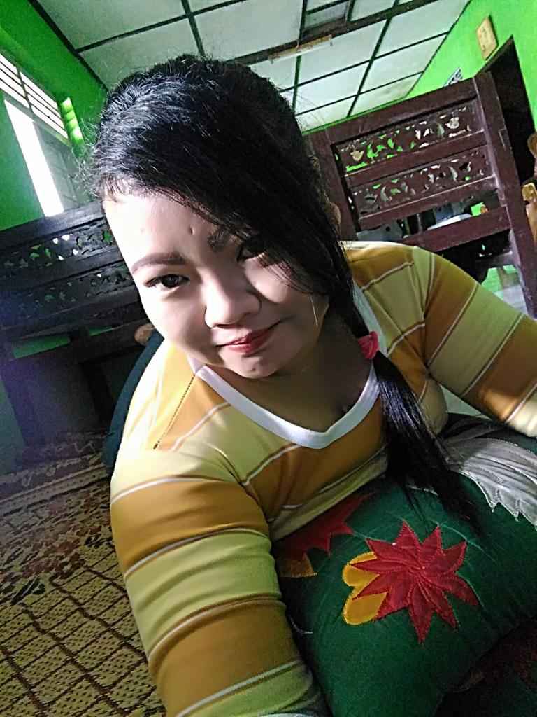 ettaataf tweet picture