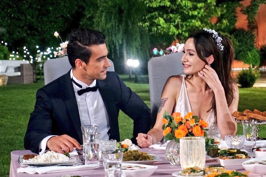 ZahraaaGul's tweet photo. Günaydın yarın günlerden     
         #SiyahBeyazAşk
#AsFer #AslıAslan #FerhatAslan #SBA #BirceAkalay  #İbrahimÇelikkol #AsFerFandomYasta https://t.co/1ibM4FGqFT