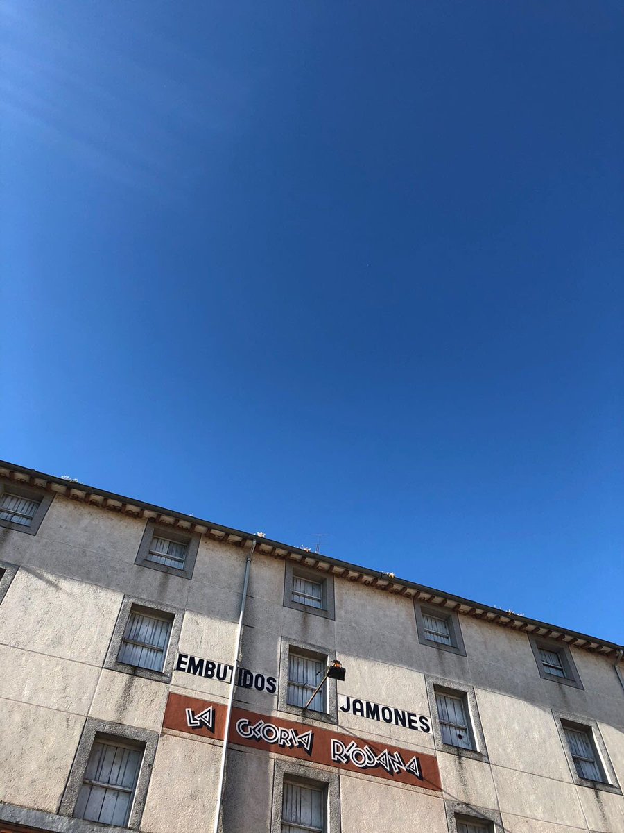 garnachasnaj's tweet photo. Todo listo ✅ en la Casa de Cultura de Baños para que comience la Cata “Garnachas en el Mundo” con una propuesta de Garnachas impresionante! 🍷🍇 #winelover #larioja #garnachistas #sunday #wine🍷 #winelover #bodegando @spanish_wl https://t.co/CDPk8jZSXk